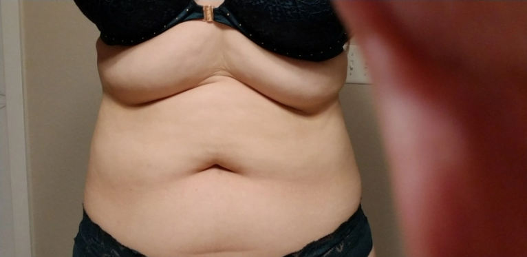 Bye-Bye Underboob Fat: Effective Ways to Get Rid of It